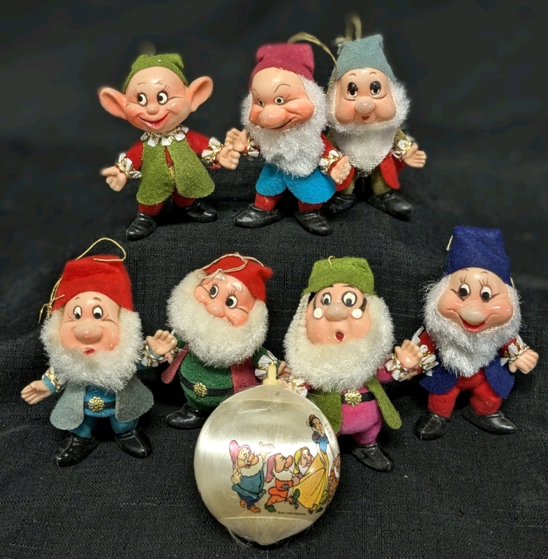 RARE Full Set of Vintage Disney Snow White's 7 Dwarves 3.5" Tall Flocked Christmas Ornaments & 1987 Alderbrook Thread Ornament Bauble 2.5"