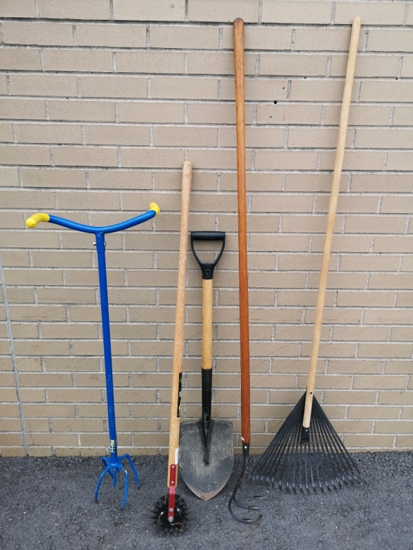 5 Garden Tools - Hoe, Rake +
