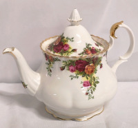 Royal Albert Old Country Roses Teapot 8" Tall