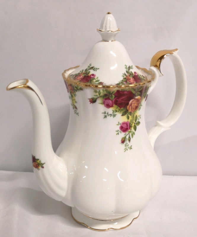 Royal Albert Old Country Roses Teapot 8" Tall