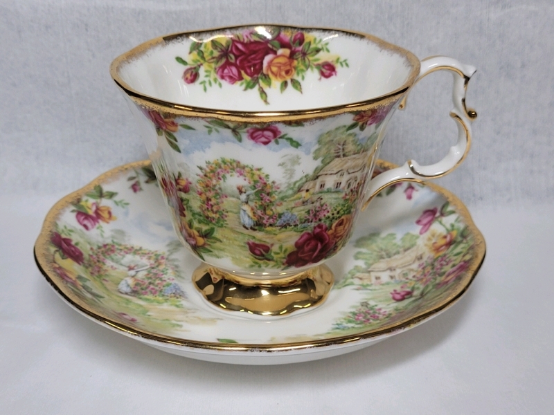 Royal Albert " 25th Anniversary Old Country Roses " Cup & Saucer . Both Ring True , No chips or cracks