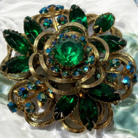 Large SELINI Dimenstional Brooch Emerald Green Rhinestones & AB Rhinestones <br/>