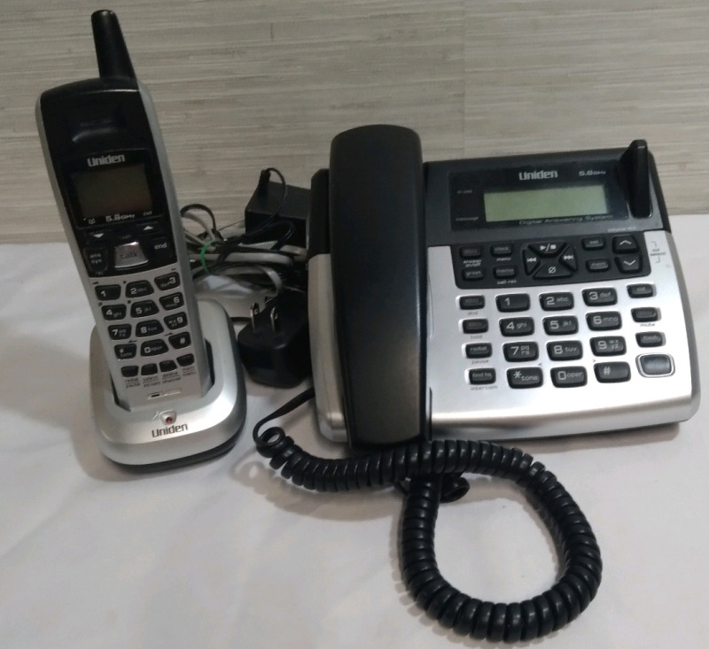 Uniden CXAI 5698 Home Phone Set