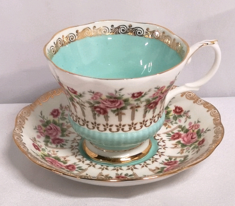 Rare Vintage Collectible Royal Albert GREEN PARK Floral BLUE Tea Cup & Saucer Set, England