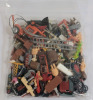 HO Scale Railroad Accessories : People , Animals , Fencing , Equipment . - 2