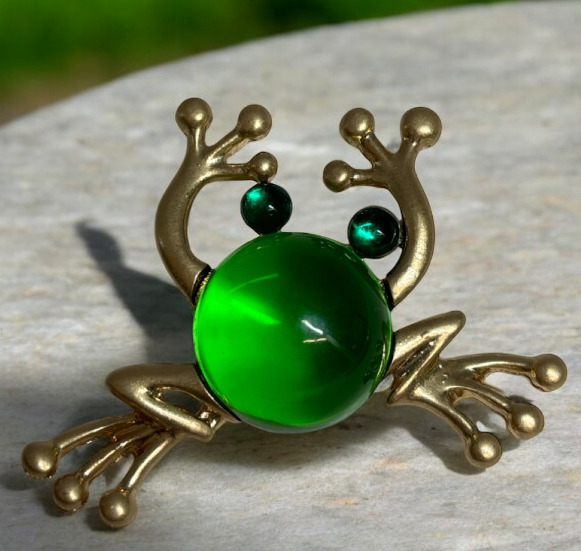 Charming Large Domed Jelly Belly Frog Brooch Green Cabs