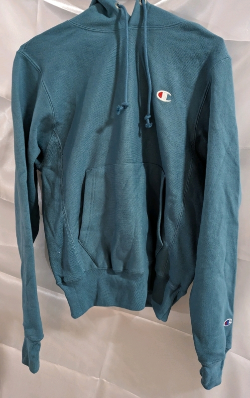 New Champion Reverse Weave Hoodie. XS