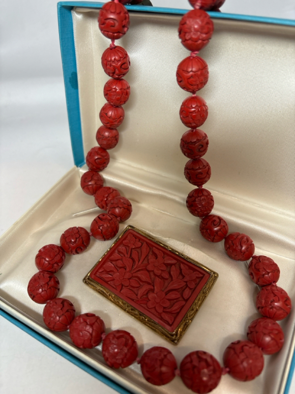 Vintage Chunky Cinnabar Necklace + Brooch Knotted Beautiful