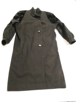 Vintage Luba Paris Ladies Wool Coat - size ?Med?