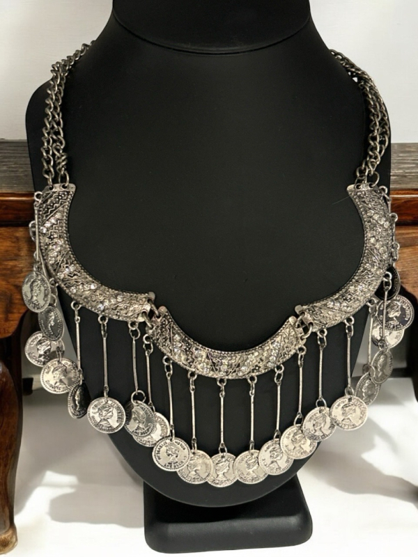 Amazing Rhinestone Coin Statement Necklace