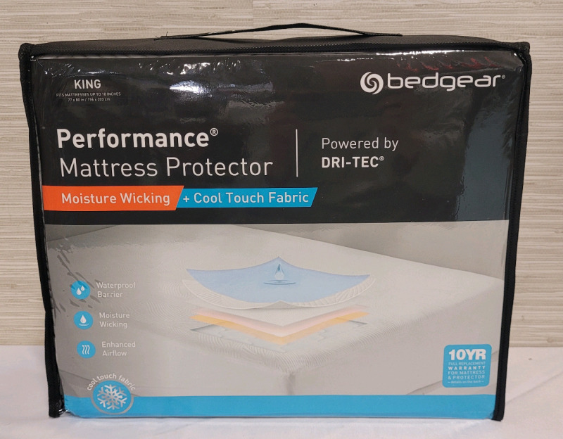 New - Bedgear Performance Mattress Protector , Moisture Wicking + Cool Touch Fabric . King Size (77"&times;80") fits Mattresses upto 18"