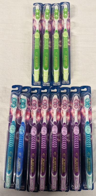 12 New Branded Oral B Toothbrushes. Great Vendor Lot