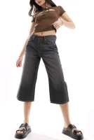 New Size 29 | WEEKDAY Ample Capri Jeans | Retails for Over $70!