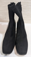 Zelaprox Suede Chelsea Ankle Boots - Women's Sz 6 - Light Usage Marks on Soles