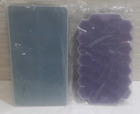 New 2pc Plastic Flexible Ice Trays