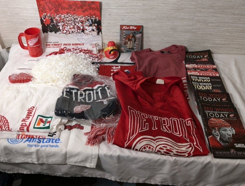 Lot Of Detroit Red Wings Memorabilia