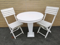 2 Folding Wooden Chairs + Table