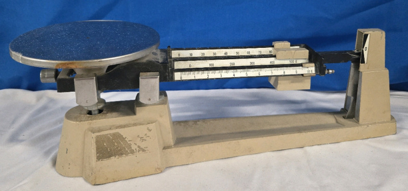 Vintage Metal Food Scale | Weighs From 0-610G In 3 Differnt Increments | Measures 15.5" x 6" x 6"