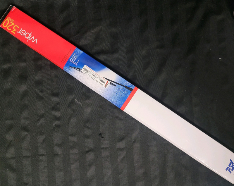 New - PSV Wipers Ltd. Wiper 320 Series 36" Wiper Blade . Part # BS900