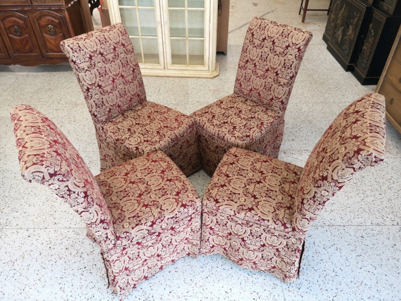 4 Rolled Neck Parsons Chairs