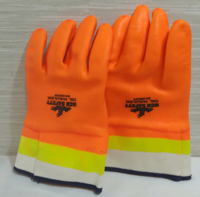 New Pair of MCR Safety Oil Hauler Gloves