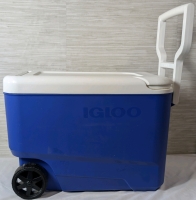 Igloo Coolers 38 36L Wheeled Rigid Portable Cooler Good Condition