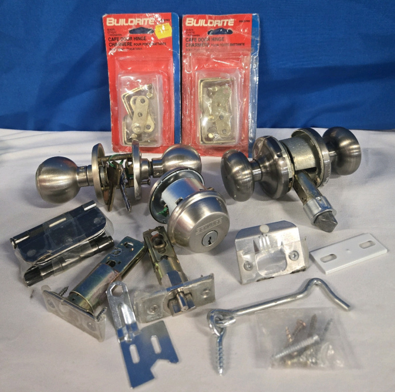 Locksmiths Lot Of Assorted Goods | Includes But Isn't Limited To; Buildrite Cafe Door Hinges, Door Knob & Lock Sets * With Keys * & More!