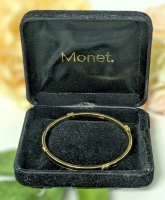 Gorgeous Signed MONET Black & Gold Tone Bangle Bracelet w Monet Branded Hard Case | 2.5" Diameter