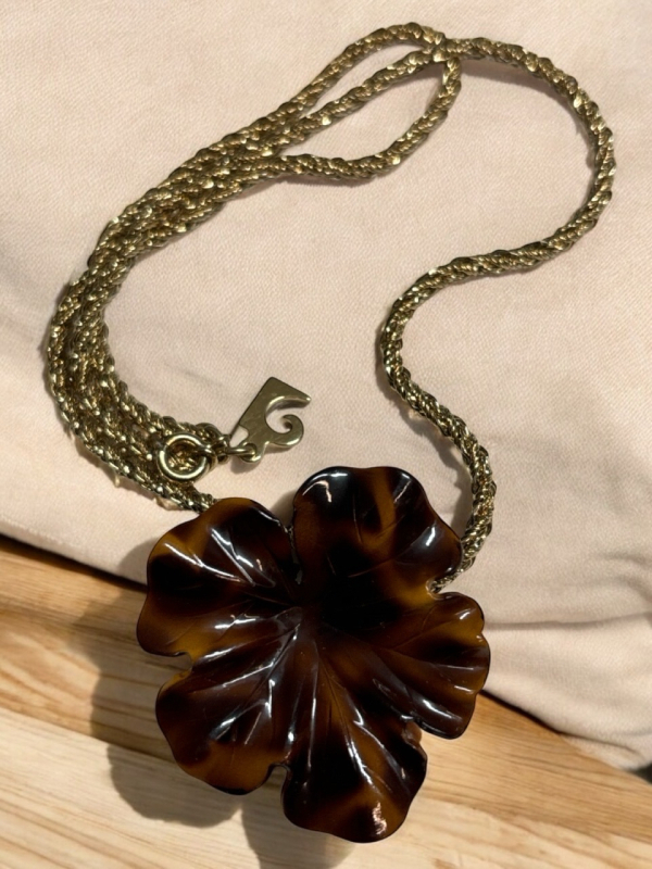 Pierre Cardin Diamond Cut Logo Rope Chain with Tortoise Shell style Carved Flower Pendant