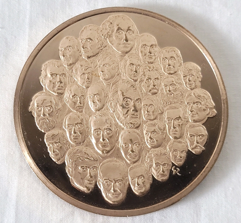 1776 - 1976 United States Presidents Bicentennial We The People Bronze Medal , Issued by the Franklin Mint , Hallmark on Side of Coin . 66mm diameter & 134grams