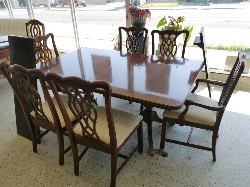 Vintage Wooden Dining Table and 6 Chairs - Stanley Furniture