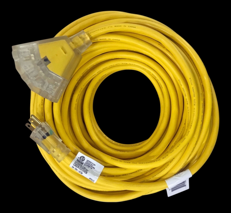 New: Mastercraft Outdoor Extension Cord - 50' - 12 Gauge - Fan Shaped End - Retails for Over 50$