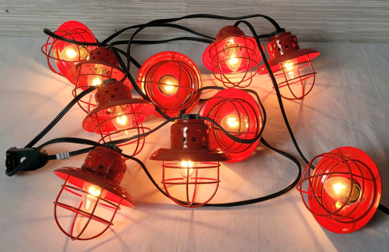 10-Light Red Lantern String Lights , Measures 12ft Long . Tested Working