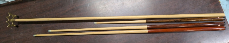 Lot Of 3 Dufferin Pool Cues And Dufferin Pool Cue Bridge Extender