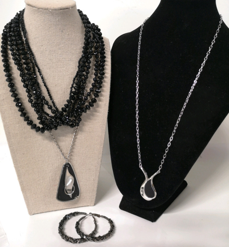 Black & Silver Jewelry - Sarah Coventry Necklace +