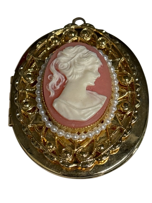 Large Scrolled Cameo Oval Locket Pendant