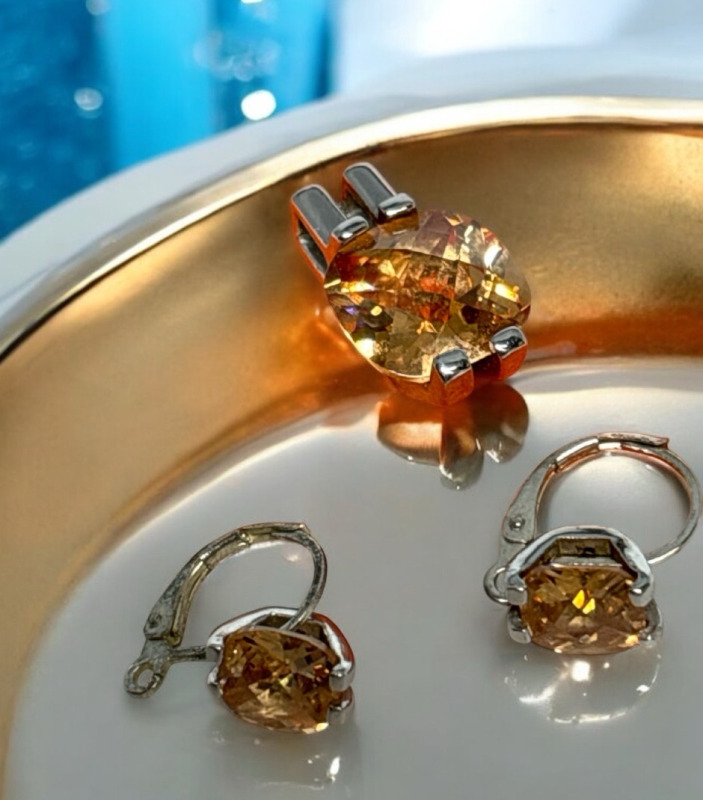 925 Sterling Faceted Citrine Pendant & Lever Back Earrings