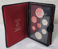 1974 (1874-) Canadian Silver " Winnipeg Centennial " Coin Double Dollar 7-Coin Prestige Set in Case . Uncirculated