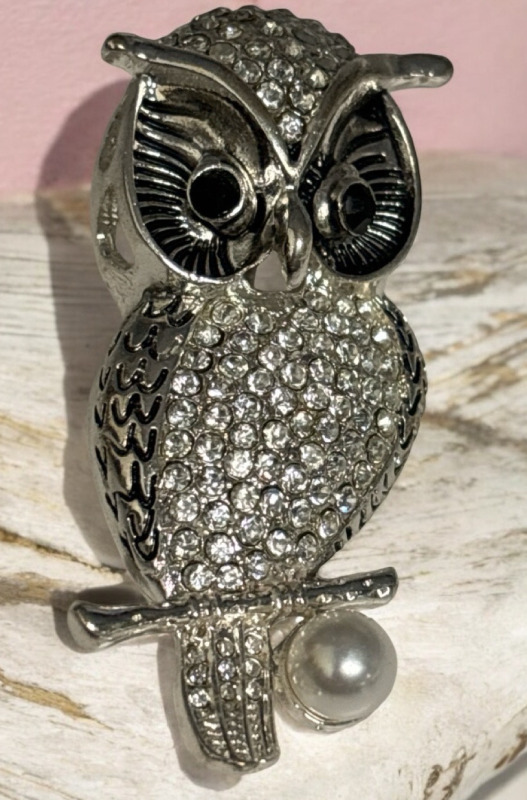 Owl Pave Rhinestone Crystal Brooch with faux Pearl