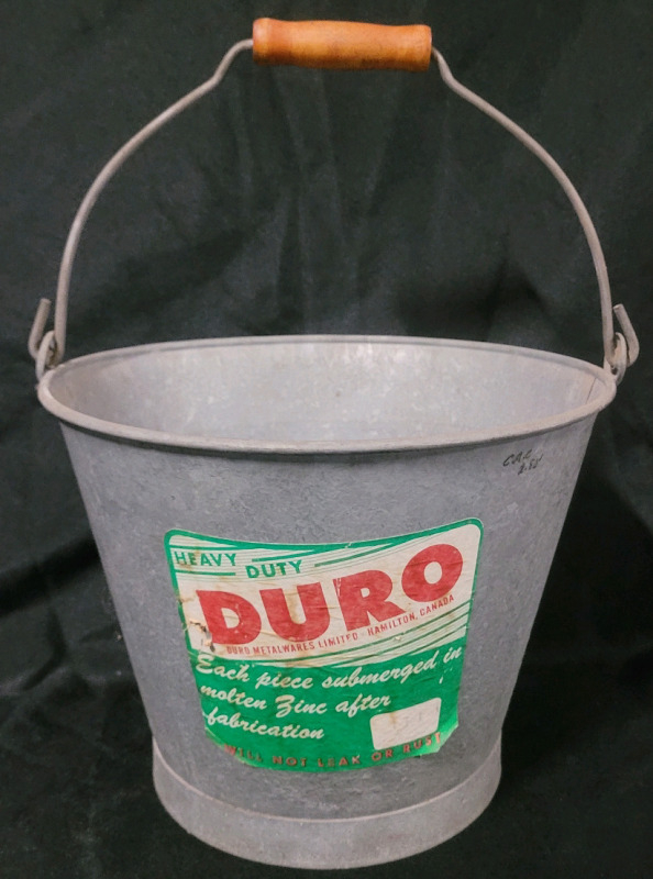 DURO Heavy Duty Galvanized Metal Bucket with Handle