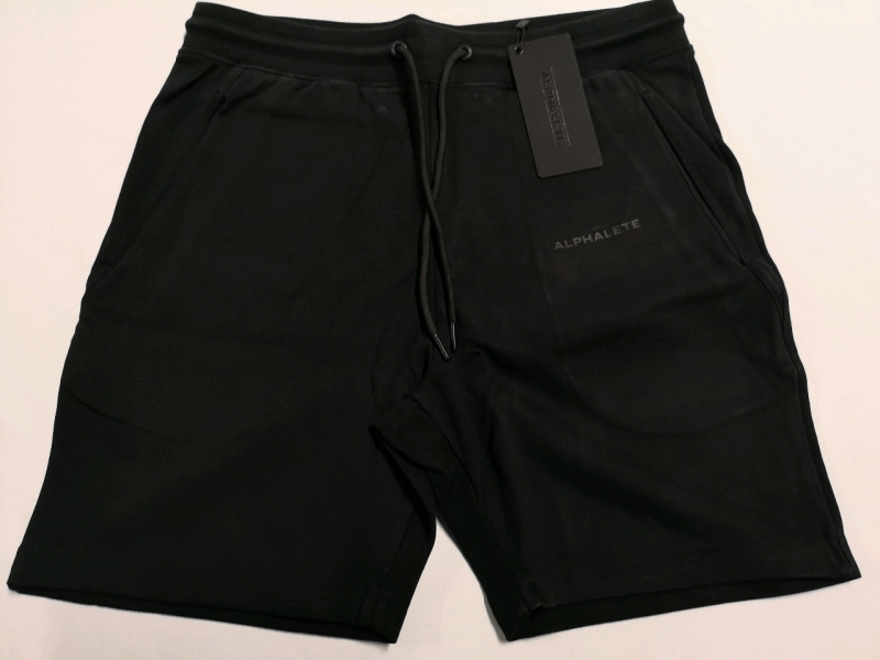 New Men's Alphalete Essential Core Shorts - sz Medium Blackout