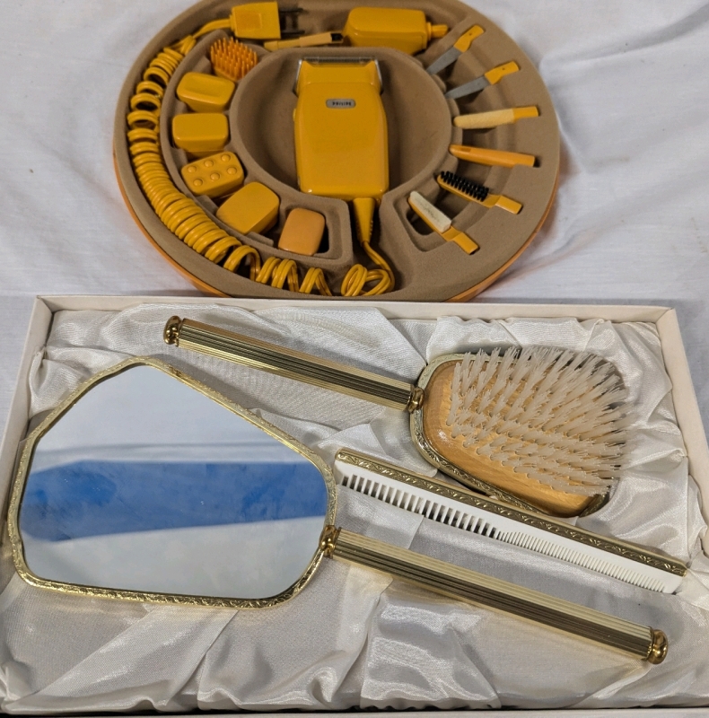 Retro Phillips Electric Razor & Accessories (Tested Working) and Beauty Kit (Mirror is 11.5" Long)