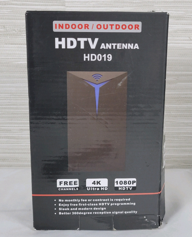 New - Indoor / Outdoor HDTV Antenna HD019 . 4K Ultra HD / 1080P HDTV