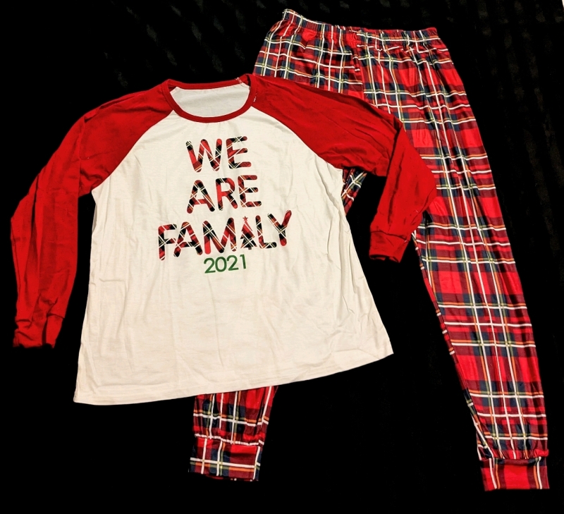 New Ladies XXL | Yeyette "We Are Family" 2-Piece Pajama Set