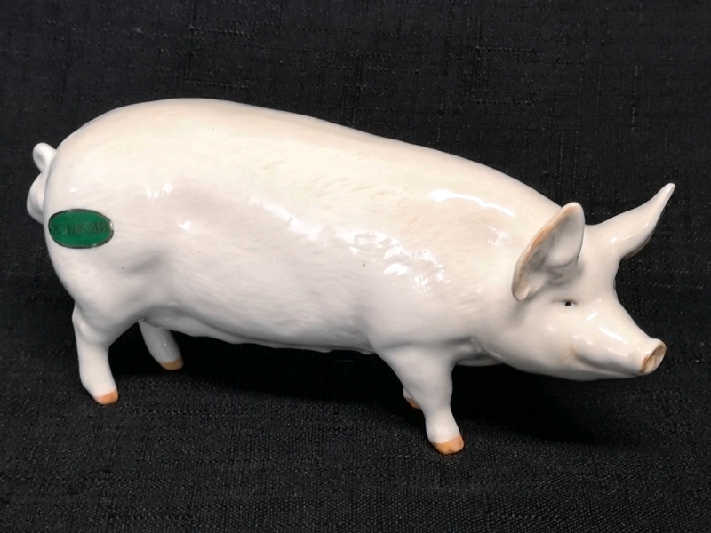 BESWICK Pig Figure 6" Long