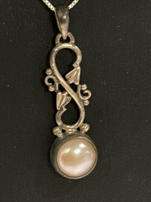 925 Sterling Silver Fresh Water Pearl Nepal Pendant Stamped 925 MJI Italy box chain is 18 inches