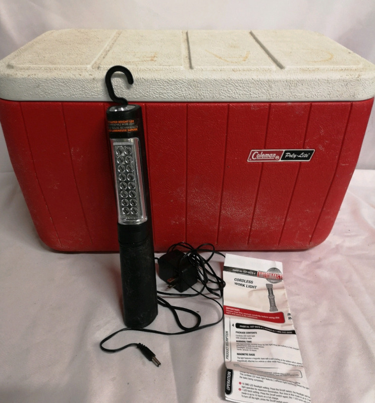 Coleman Cooler & Motomaster Cordless Work Light - Working