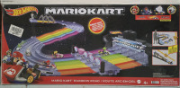 Hot Wheels Mario Kart |Rainbow Road Raceway, 8-Foot Track Set with Lights & Sounds & 2 1:64 Scale Vehicles