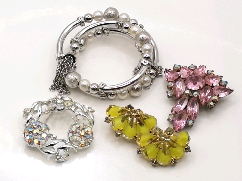 Stunning Rhinestone Jewelry - Continental Clip on Earrings & Brooches
