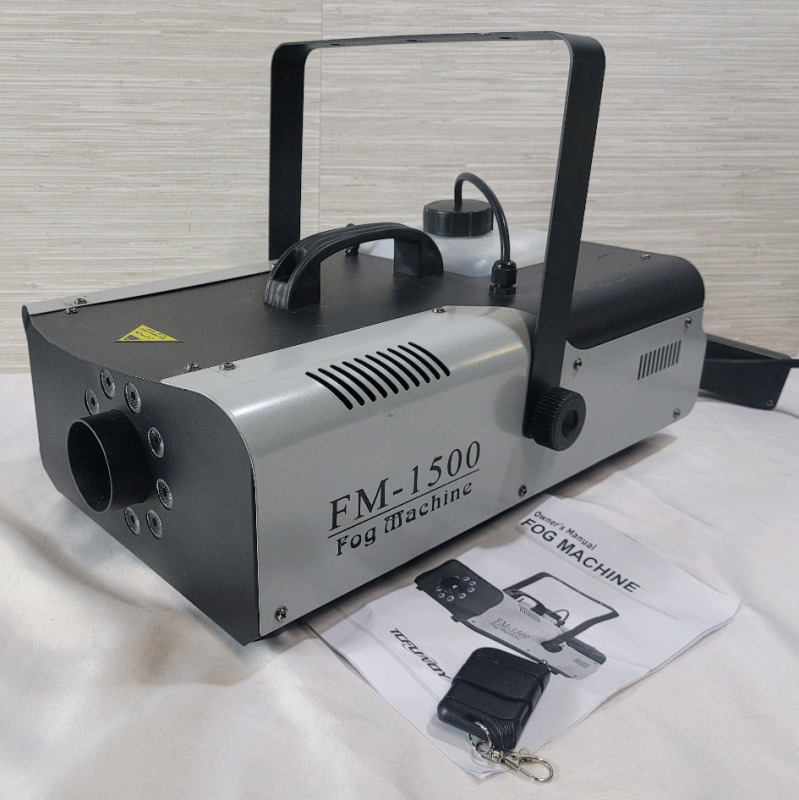 TCfundy FM-1500 Fog Machine with Remote & Manual . Tested Powers Up, Lights Working . Not Tested Beyond Power Up